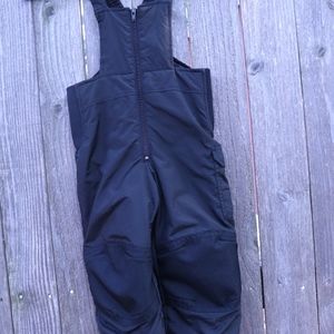 Black Circo 5T boys or girls Ski Bib